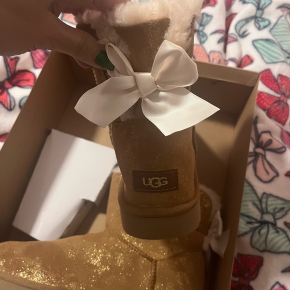 Ugg Bailey Bow Boots - Picture 3 of 6